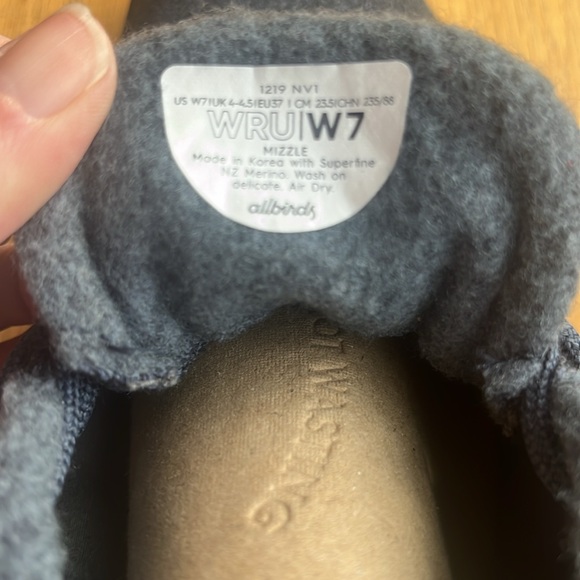 allbirds Wool Runner-Up Mizzle 
Savanna Night (Navy Sole) Size 7 NEW! - Picture 7 of 7